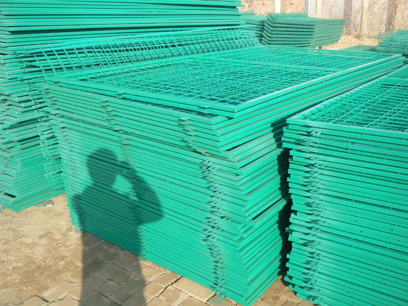 圍欄網(wǎng)的焊接規(guī)范與焊接工序